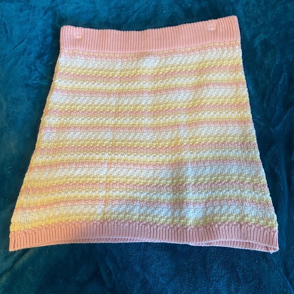 knit skirt and top set - Picture 3 of 3